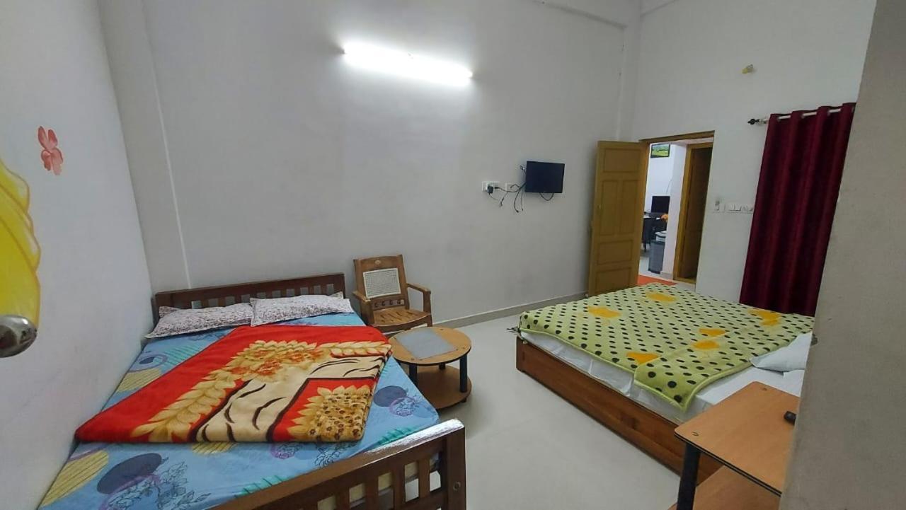 Greenpepperhomestay Munnar Anaviratty ภายนอก รูปภาพ
