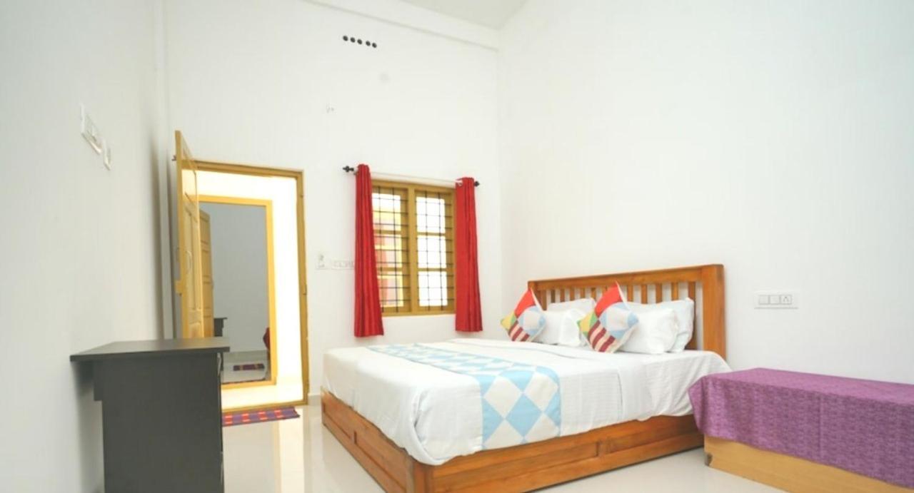 Greenpepperhomestay Munnar Anaviratty ภายนอก รูปภาพ