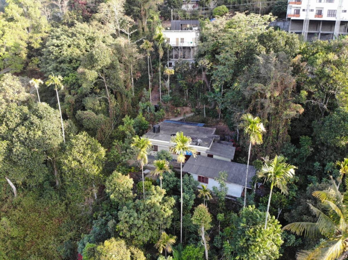 Greenpepperhomestay Munnar Anaviratty ภายนอก รูปภาพ