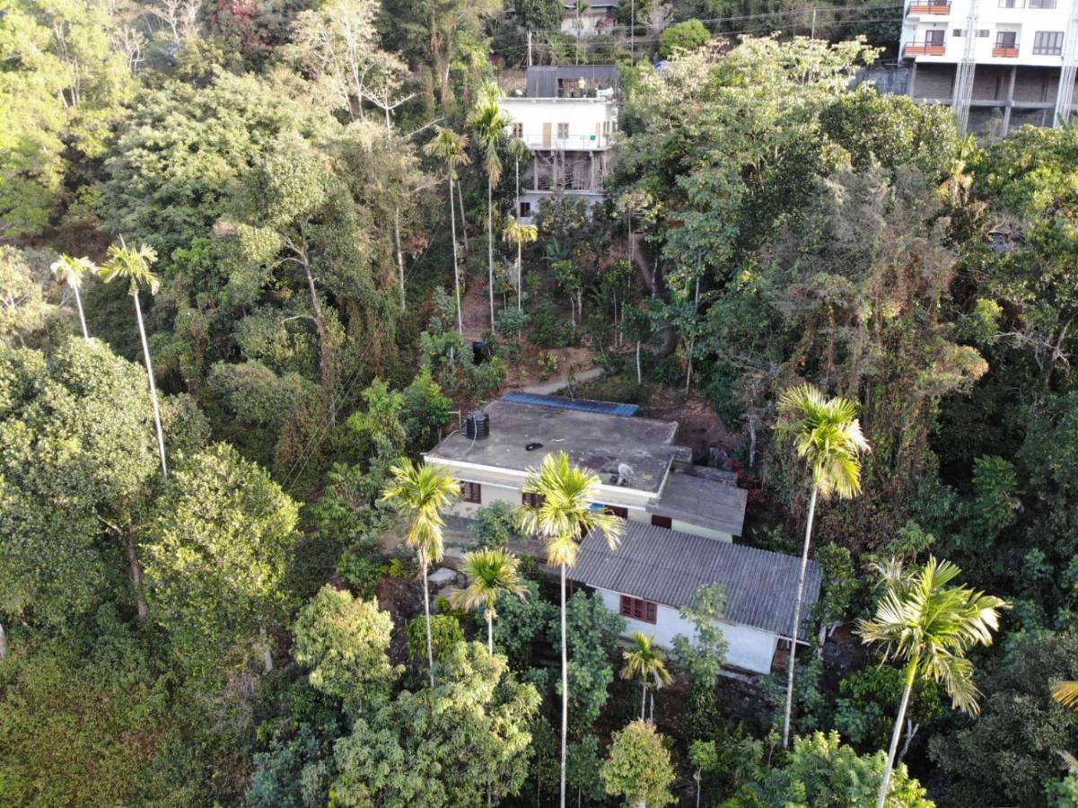 Greenpepperhomestay Munnar Anaviratty ภายนอก รูปภาพ
