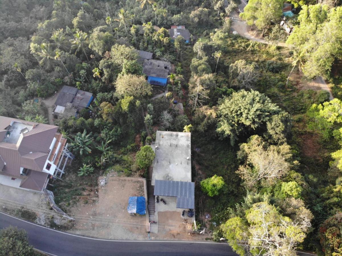 Greenpepperhomestay Munnar Anaviratty ภายนอก รูปภาพ