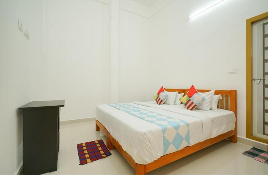 Greenpepperhomestay Munnar Anaviratty ภายนอก รูปภาพ